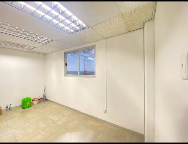 749M² WAREHOUSE TO LET IN RANDBURG CENTRAL